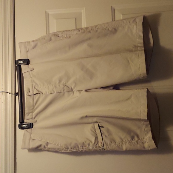 Men's Greg Norman golf shorts - Picture 1 of 7